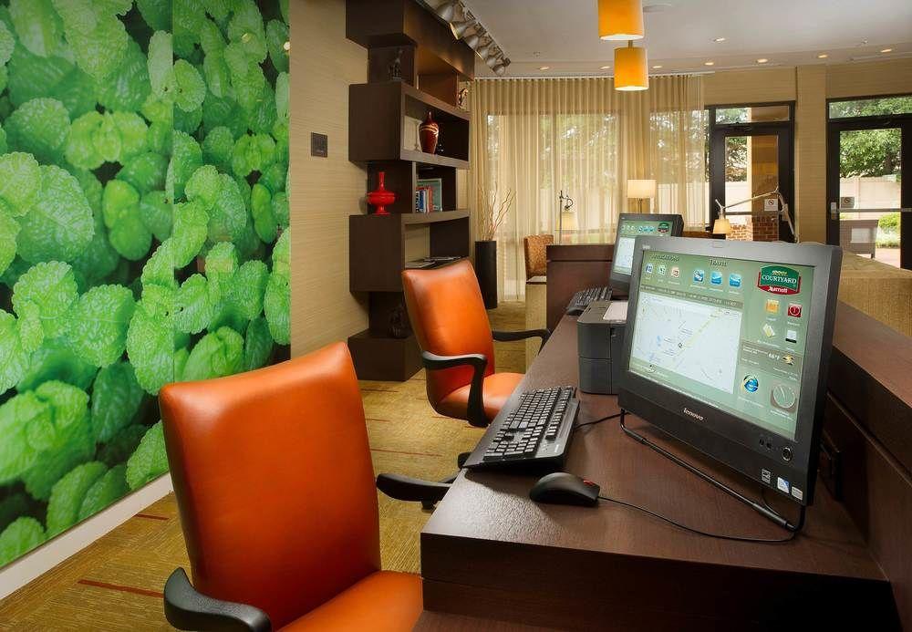 Hotel Courtyard By Marriott Waldorf Exterior foto