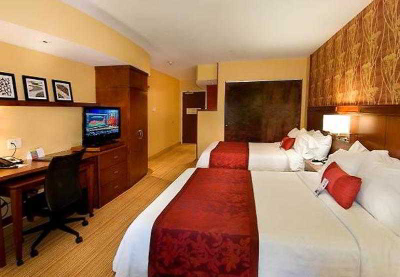 Hotel Courtyard By Marriott Waldorf Exterior foto