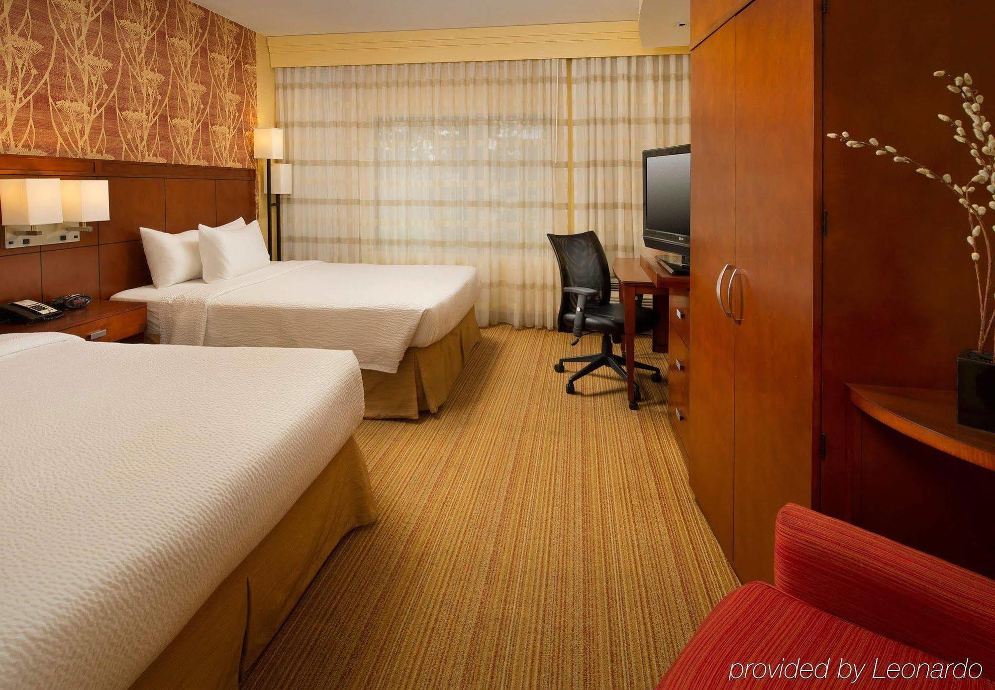 Hotel Courtyard By Marriott Waldorf Exterior foto